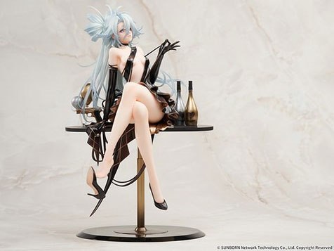 新品ドールズフロントライン PA-15 シャンパンの怪盗 Ver. ドールズフロントライン 1/7 PA-15 シャンパンの怪盗 Ver.の製品画像