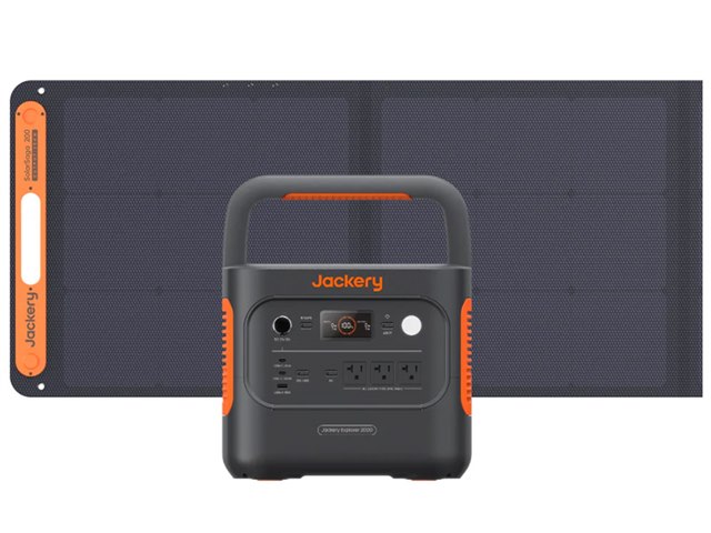 Jackery Solar Generator 2000 New+SolarSaga 200