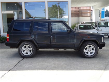 ジープ チェロキー リミテッド 4WD 241.8万円 平成12年(2000年) 山形県