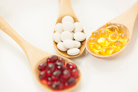 �t�_400��g���̉h�{�⏕�𐄏�