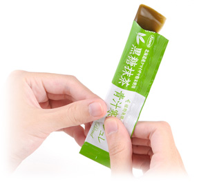 黒糖抹茶青汁寒天ジュレ 興和新薬株式会社
